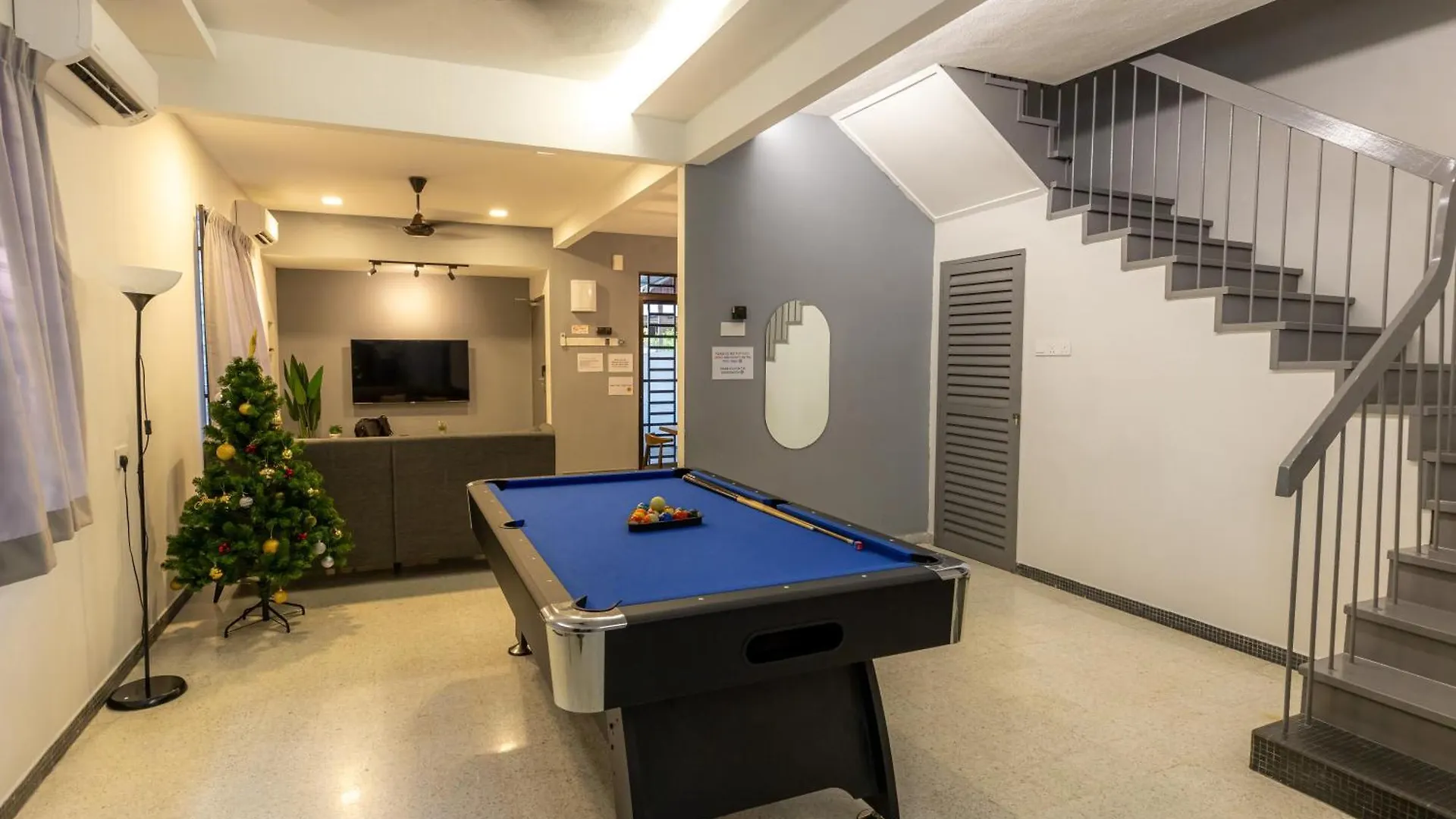 15Px 5Br V Jaccuzi Spa N Ktv N Kids Pool N Pool Table Near Usm N Lam Wah Ee Hospital Gelugor 0*,  Malezya